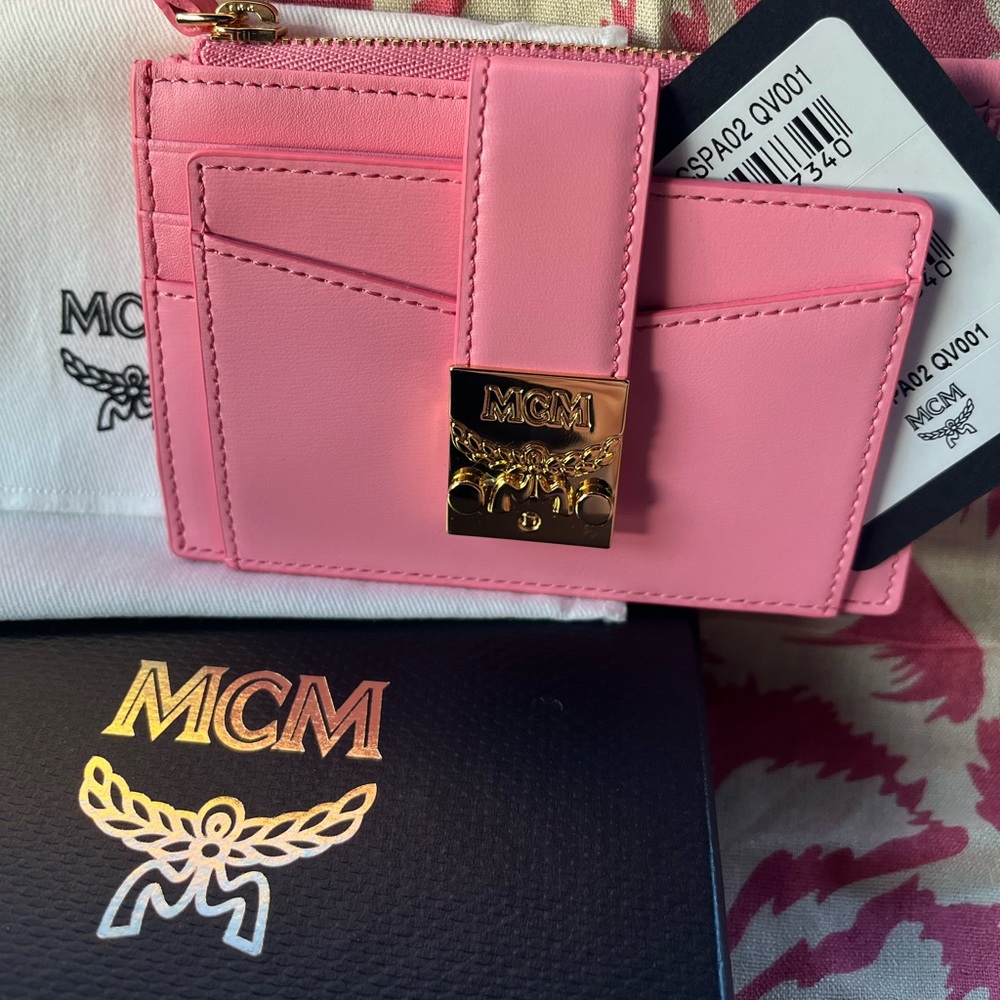 MCM 🎀 Pink NWT “Patricia” Zip Card Case/Wallet with Gold tone hardware 🎀 - Picture 12 of 12